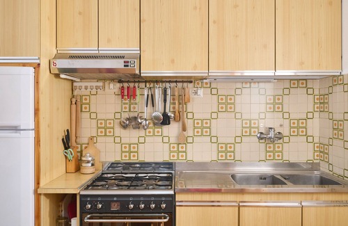 Marina di Castagneto Carducci Apartment | Apartment 'Nice Holiday Home' with Private Garden