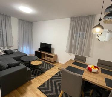 Mejasi Apartment | Apartment Naomi Split 2