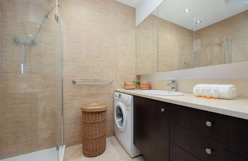 Ursynow Apartment | Apartment Near Stokłosy by Renters