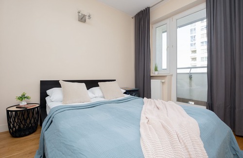 Ursynow Apartment | Apartment Near Stokłosy by Renters