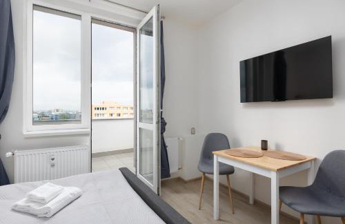 Prague 4 Apartment | Apartment near the subway with a terrace