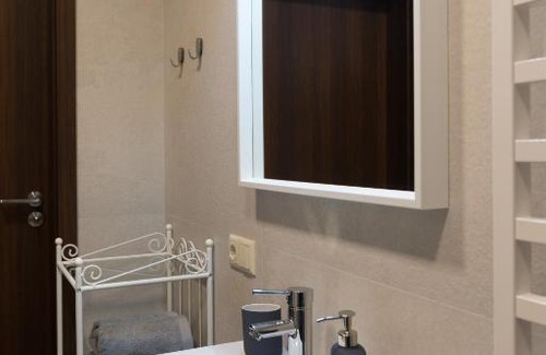 Business District Apartment | Apartment next to Panorama mall 2