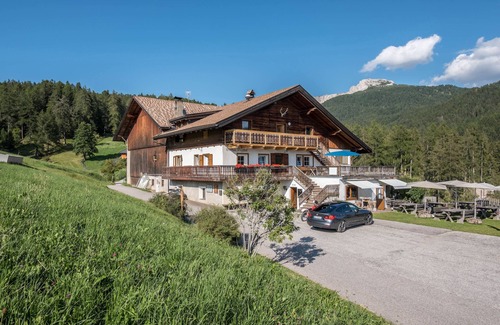Redagno Apartment | Apartment 'Nigglhof - Maria' with Mountain View, Shared Garden & Wi-Fi
