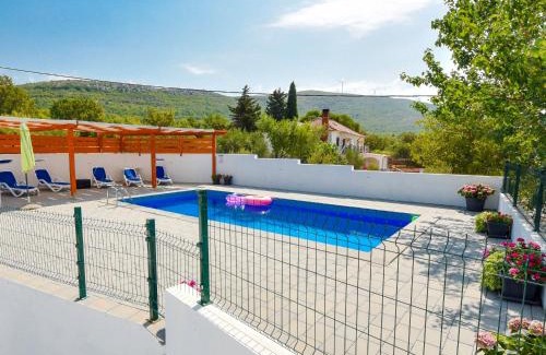Krusevo Apartment | Apartment Nina by Interhome