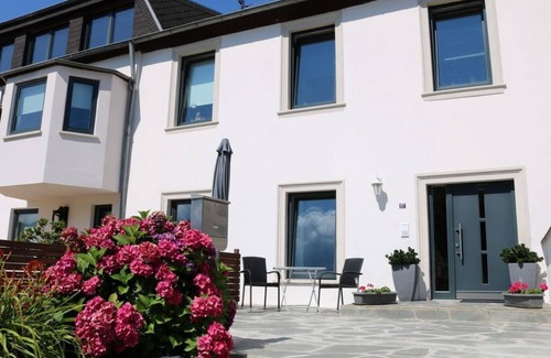 Niederemmel Apartment | Apartment No. 3 - Apartments Haus Moselstrand