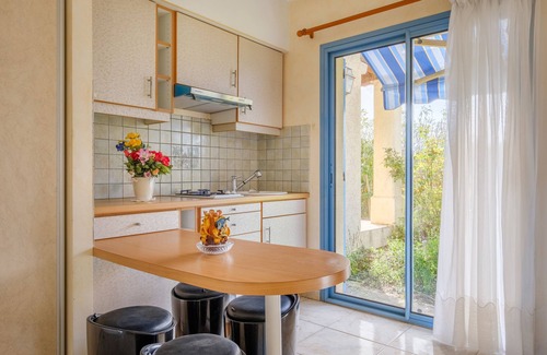 Chateauneuf-Grasse Apartment | Apartment 'Number 1' with Private Pool, Private Terrace and Wi-Fi