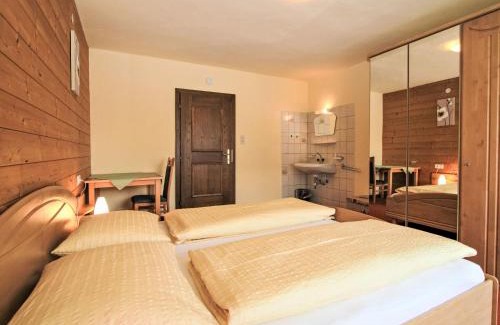 Obernberg am Brenner Apartment | Apartment Obernberg by Interhome