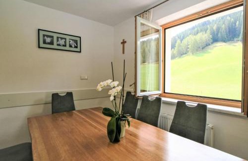 Obernberg am Brenner Apartment | Apartment Obernberg by Interhome