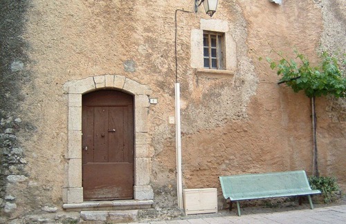 Villecroze Apartment | APARTMENT OF CHARACTER 120M2 IN ANCIENT CASTLE FEODAL