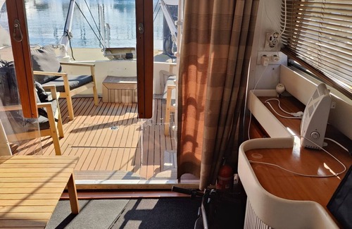 Barcelona Boat Rental | Apartment on the water in Barcelona