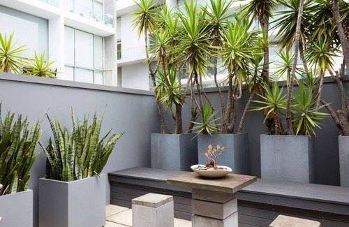 Darlinghurst Apartment | Apartment One by Contemporary Hotels is the quintessential glamorous Darlinghurst apartment for thos