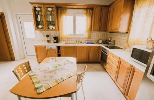 Monopari Apartment | Apartment 'Palailimnos' with sea view, WLAN and air conditioning