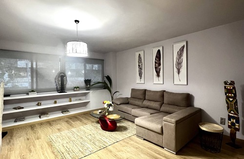 Ensanche Diputacion Apartment | Apartment "Pandora Loft" close to the Sea with Wi-Fi