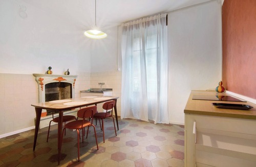 Dervio Apartment | Apartment 'Pietro' 1 of 4 in Villa Paruzzi 6Min from Lake Como