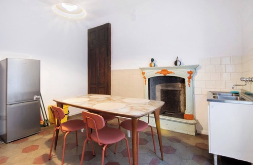 Dervio Apartment | Apartment 'Pietro' 1 of 4 in Villa Paruzzi 6Min from Lake Como