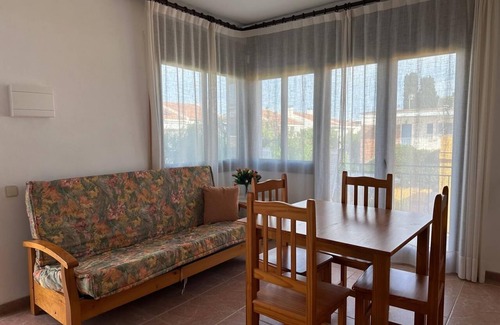 Altafulla Apartment | Apartment 'Piso Altafulla' with Shared Garden and Balcony
