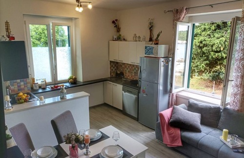 Koromacno Apartment | Apartment Rajka - 20 m from beach: - Koromacno, Istria, Croatia