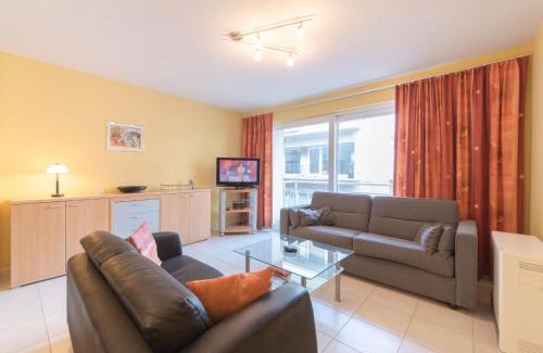 Bredene Apartment | Apartment Residentie Duinenbries by Interhome