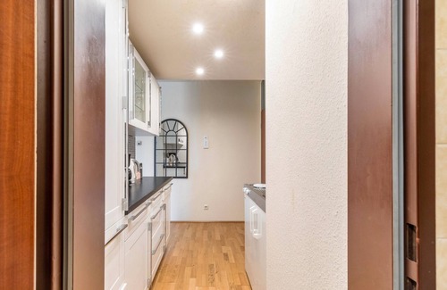 Bad Hoenningen Apartment | Apartment 'Rheinapartment Dependance 8' with Balcony and Wi-Fi