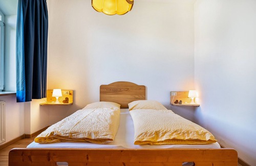 Anterivo Apartment | Apartment 'Roessl 100' with Mountain View, Shared Garden, Wellness Centre and Wi-Fi