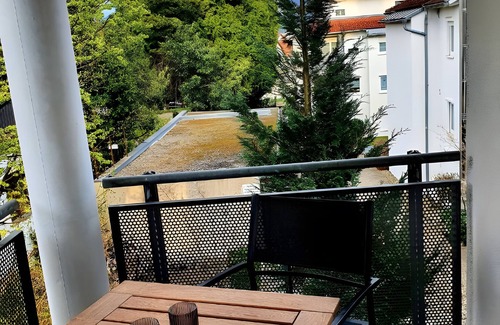 Aschach Apartment | Apartment 'Römerpark' with Shared Terrace and Wi-Fi