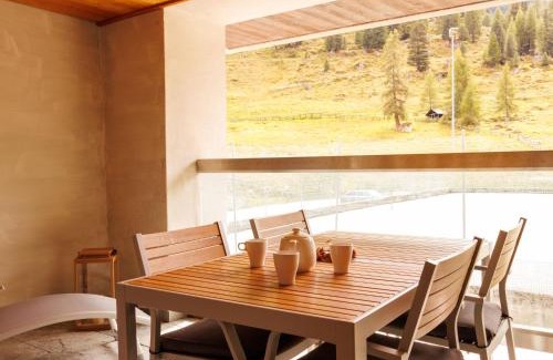 Noveli Apartment | Apartment Rosablanche E 108 by Interhome