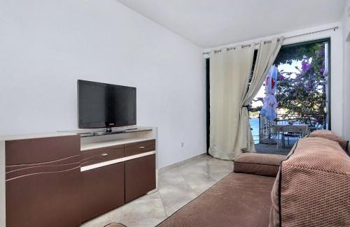 Pokrivenik Apartment | Apartment Rubin-3 by Interhome