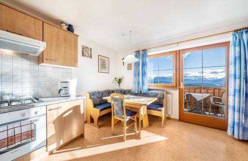 San Genesio Atesino Apartment | Apartment 'Stücklhof Wohnung Rose' with Mountain View, Shared Garden and Wi-Fi