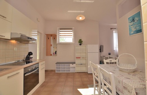 Viskovo Apartment | Apartment Sara (95601-A1) - Kastav
