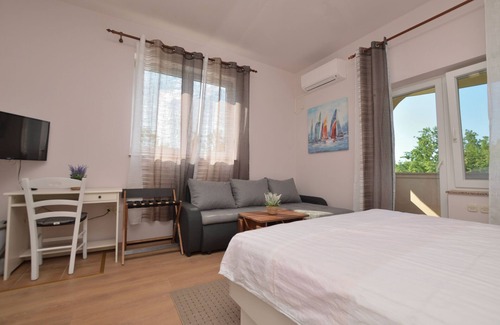 Viskovo Apartment | Apartment Sara (95601-A1) - Kastav