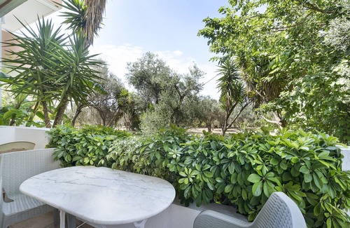 Svoronata Apartment | Apartment 'Sea View 3' with Shared Pool, Wi-Fi and Air Conditioning