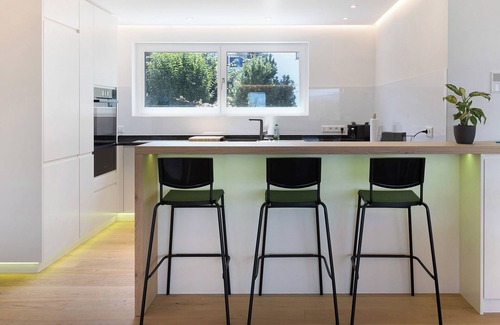 Gundholzen Apartment | Apartment "Seesehnsucht Höri" with Lake View, Terraces & Wi-Fi