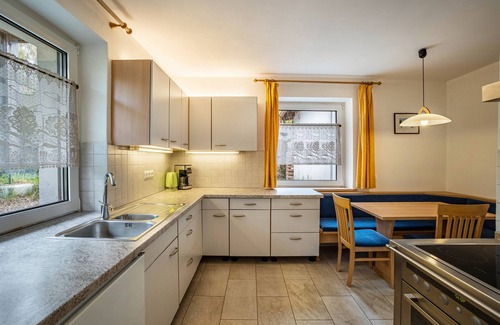 Pfalzen Apartment | Apartment 'Silbernagl Terrasse - Blick Zum See' with Shared Terrace and Wi-Fi