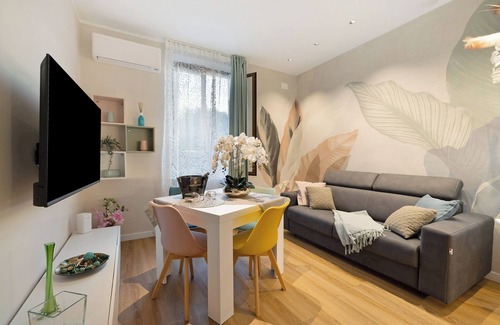 Vado Ligure Apartment | Apartment 'Soleluna' with Wi-Fi and Air Conditioning