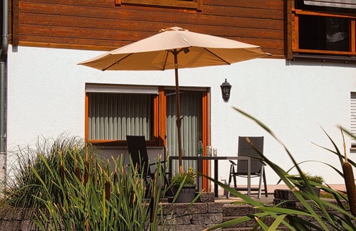 Dausenau Apartment | Apartment 'Standfuss' with Private Terrace, Private Garden and Wi-Fi