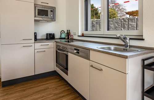 Gaienhofen Apartment | Apartment 'Stegmann Horn' with Private Terrace and Wi-Fi