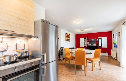 Bad Vilbel Apartment | Apartment 'Storchennest Bad Vilbel' with Private Terrace, Shared Garden and Wi-Fi