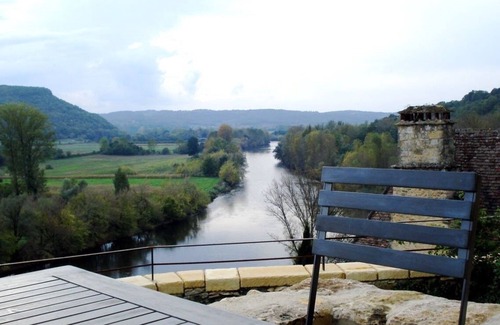 Beynac-et-Cazenac Apartment | Apartment-Superior-Ensuite with Shower-Vue rivière