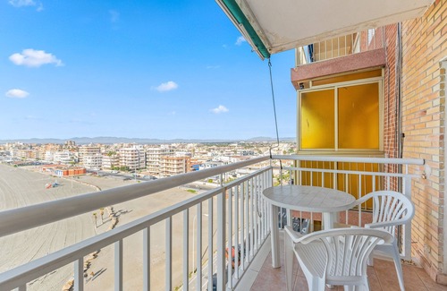 Santa Pola Apartment | Apartment 'Sunflower Costa Blanca' with Sea View, Wi-Fi and Air Conditioning