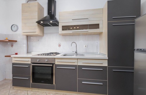 Susnjici Apartment | Apartment Susnjici 1 with Pool, BBQ, Children Playground and Balcony