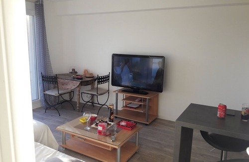 Frejus Apartment | Apartment t2 with swimming pool in secure residence