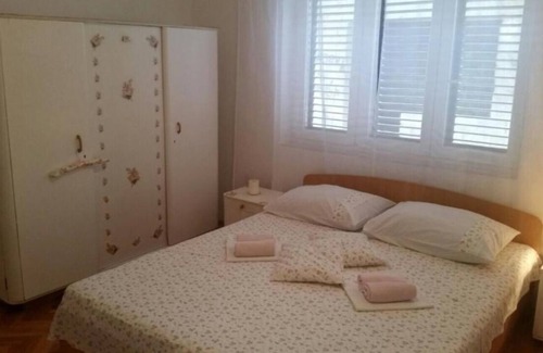 Istok Apartment | Apartment Tattoo - modern & free parking: R(3) - Makarska, Riviera Makarska, Croatia