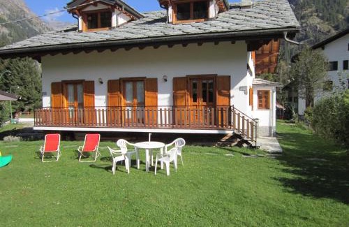Gressoney-Saint-Jean Apartment | Apartment Tea