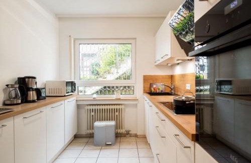 Lahnstein auf der Hohe Apartment | Apartment Terrassenwohnung am Kurpark by Interhome