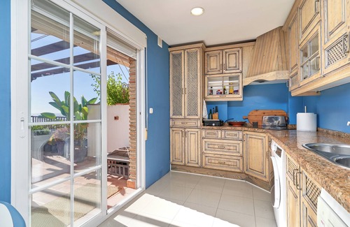 Almunecar Apartment | Apartment 'The Blue View' with Sea View, Wi-Fi and Air Conditioning