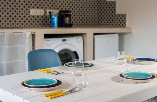 Rezza Apartment | Apartment 'The Riviera' with Mountain View, Wi-Fi and Air Conditioning