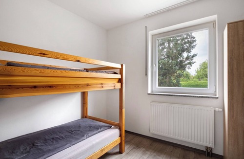 Deffingen Apartment | Apartment 'Thea' with Private Terrace, Private Garden and Wi-Fi