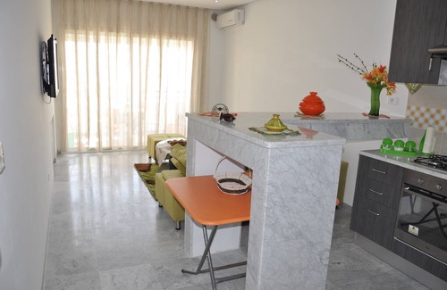 Hiboun Apartment | Apartment tourist area 80 m beach free wifi