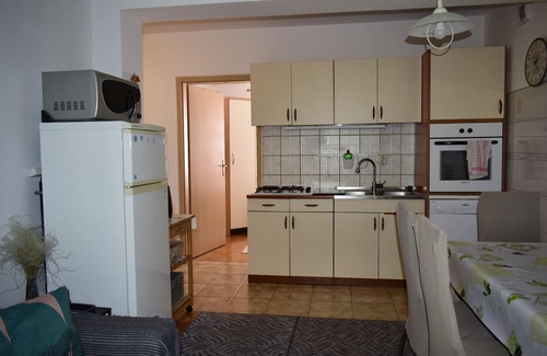 Malinska-Dubasnica Apartment | Apartment Tulip