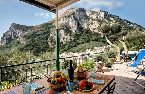 Nerano Apartment | Apartment 'Ulivello House' with Sea View, Wi-Fi and Air Conditioning